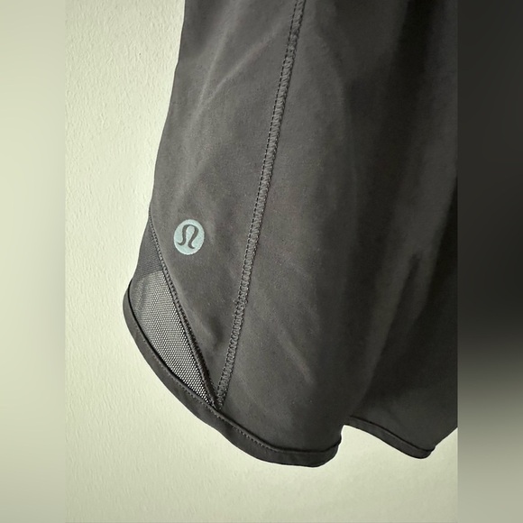 🌟Like New🌟 Lululemon: Hotty Hot Short II *Long 4" - Picture 3 of 12